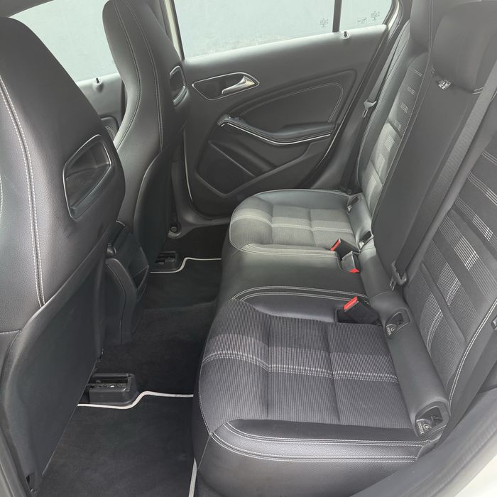 Mercedes Benz A200d