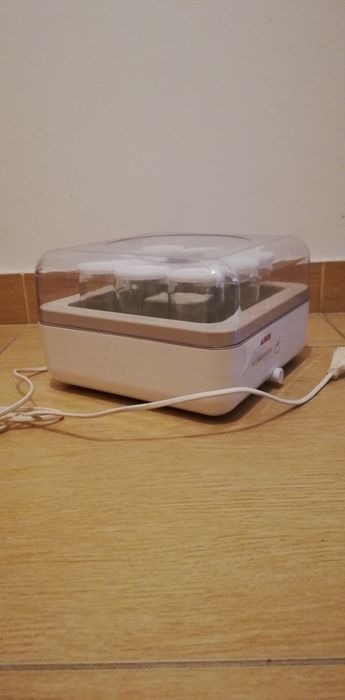 Iogurteira elétrica