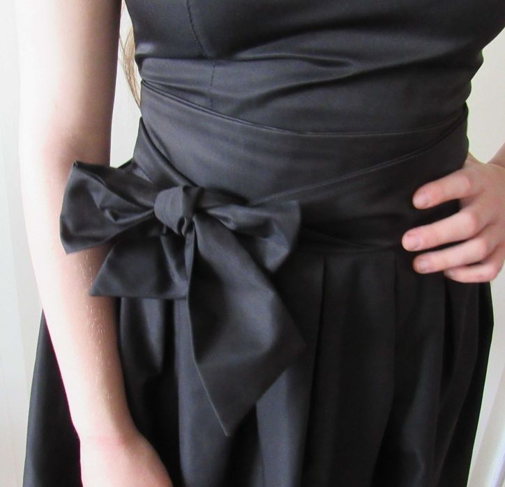 Дуже гарний шкільний сарафан р.36