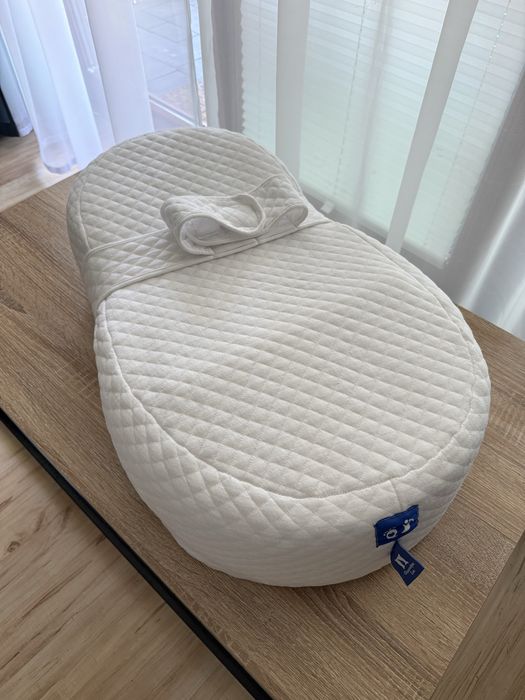 Ergonomiczny kokon / materacyk niemowlęcy