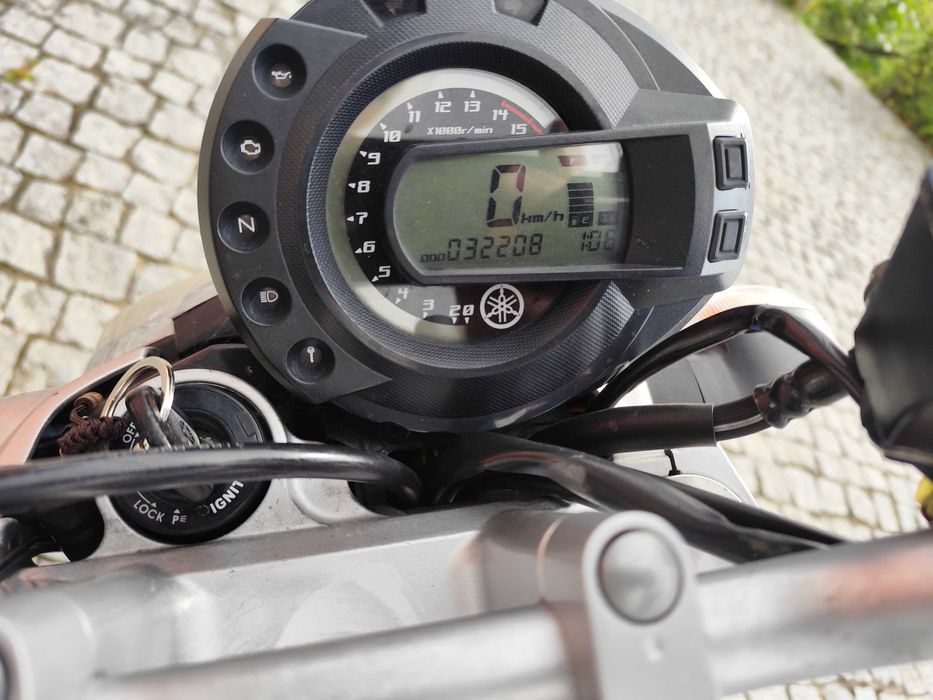 Mota Yamaha FZ 600