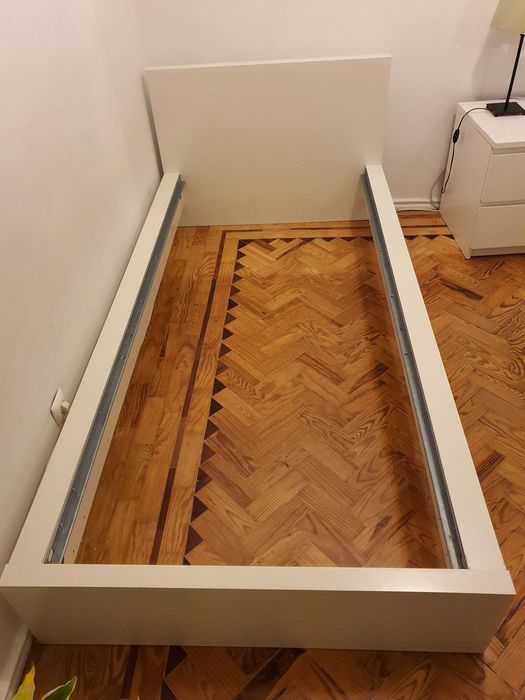 Cama IKEA Malm Individual (solteiro), com estrado