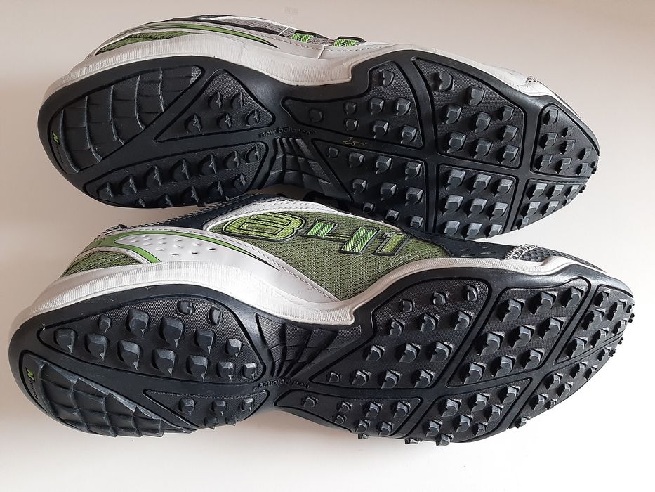 Buty New Balance MT841GG