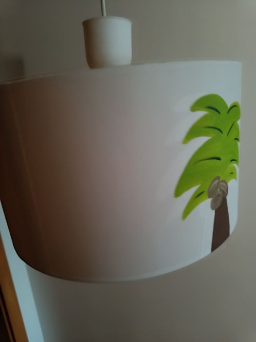Candeeiro de teto de criança pintado à mão