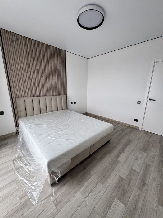 Продаж 1-кімнатної квартири 40 м.кв., в. Садова/ Пустомити