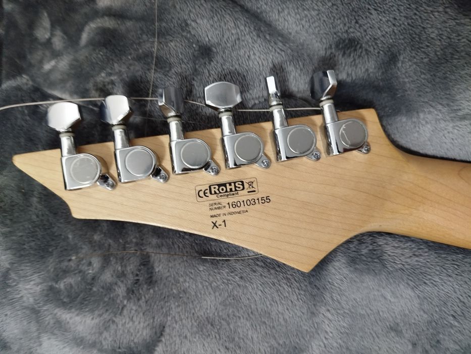 Електрогітара Cort X100