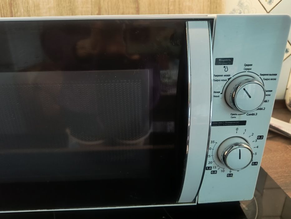 Продам мікрохвильову піч Toshiba