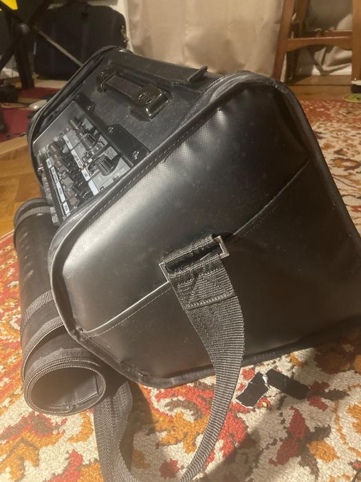 Roland Cube Street EX + Bag de protecção/transporte Roland