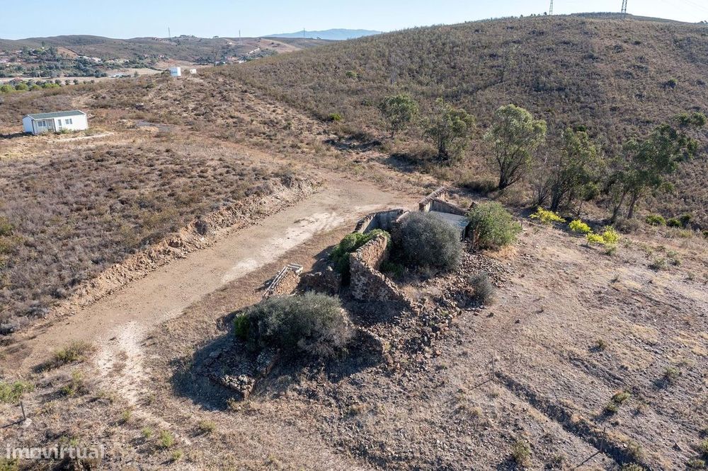 Terreno Para Construção Com Ruína Para Venda Em Lagos