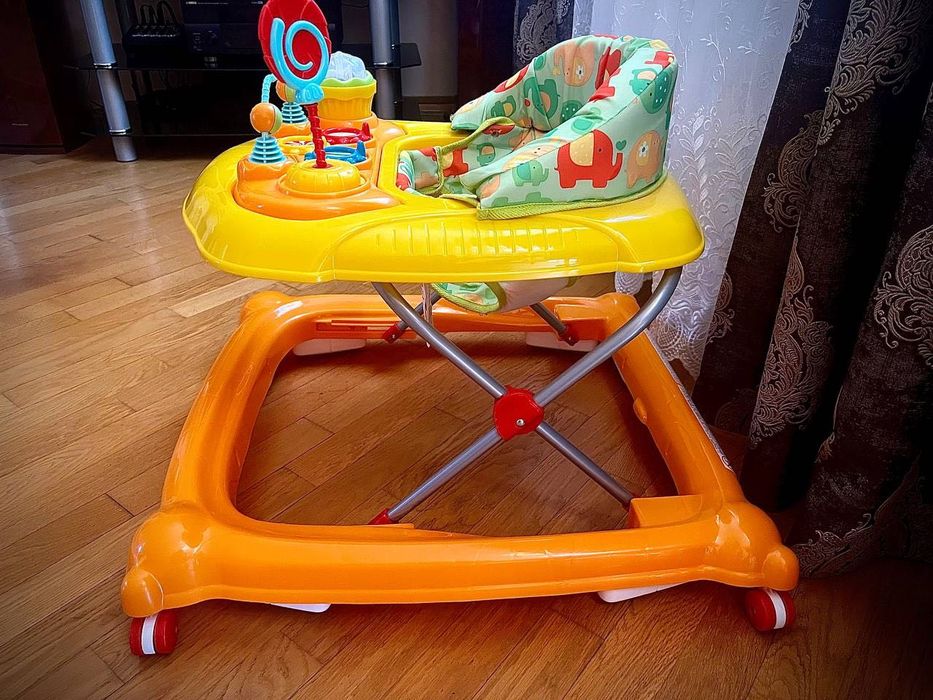 Продам Ходунки Chicco