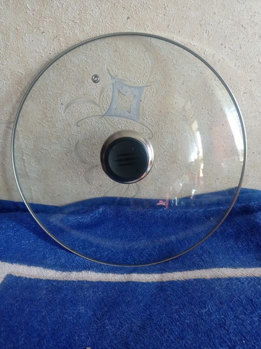 Крышка для кострюли и сковороды.