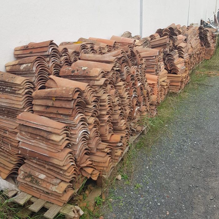 Telhas usadas 0,25€ cada