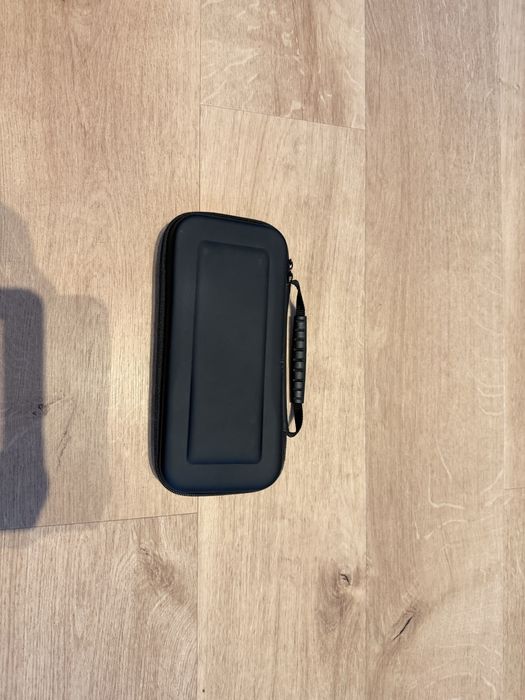 Case etui na Nintendo switch jak nowe z drobną rysą