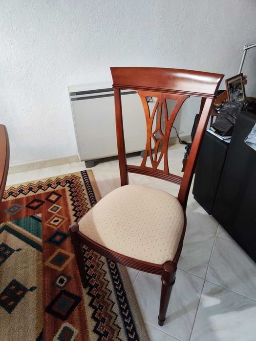 Sala de jantar em cerejeira