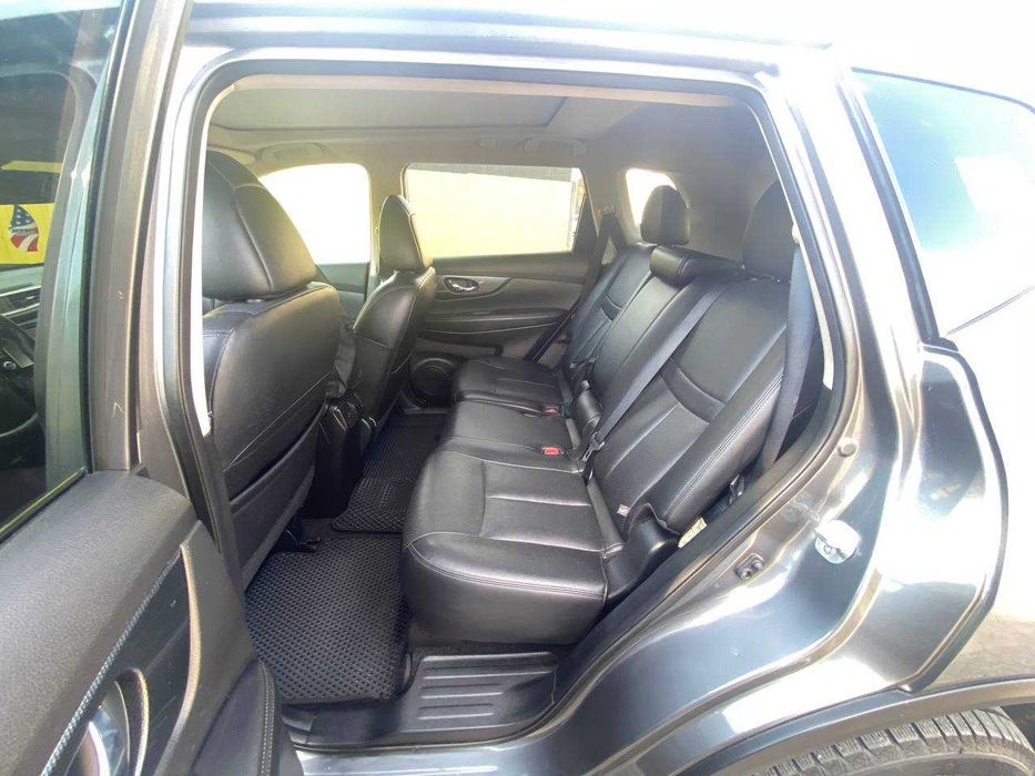 Продам автомобіль "NISSAN ROGUE" 2015 рік
