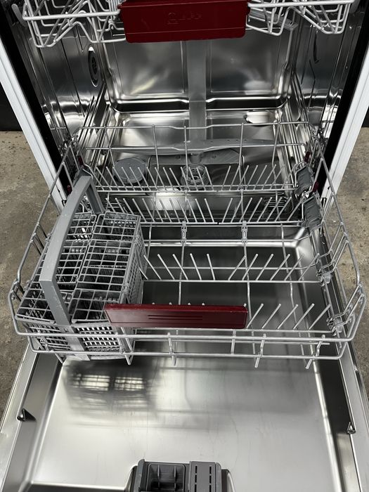 Вбудована посудомийна машина Neff Studioline XXL