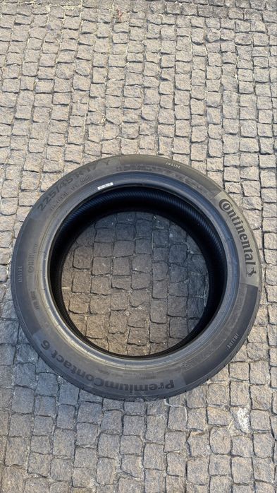 Pneu Continental Premium Contact 6 (225/45 R17 Y)