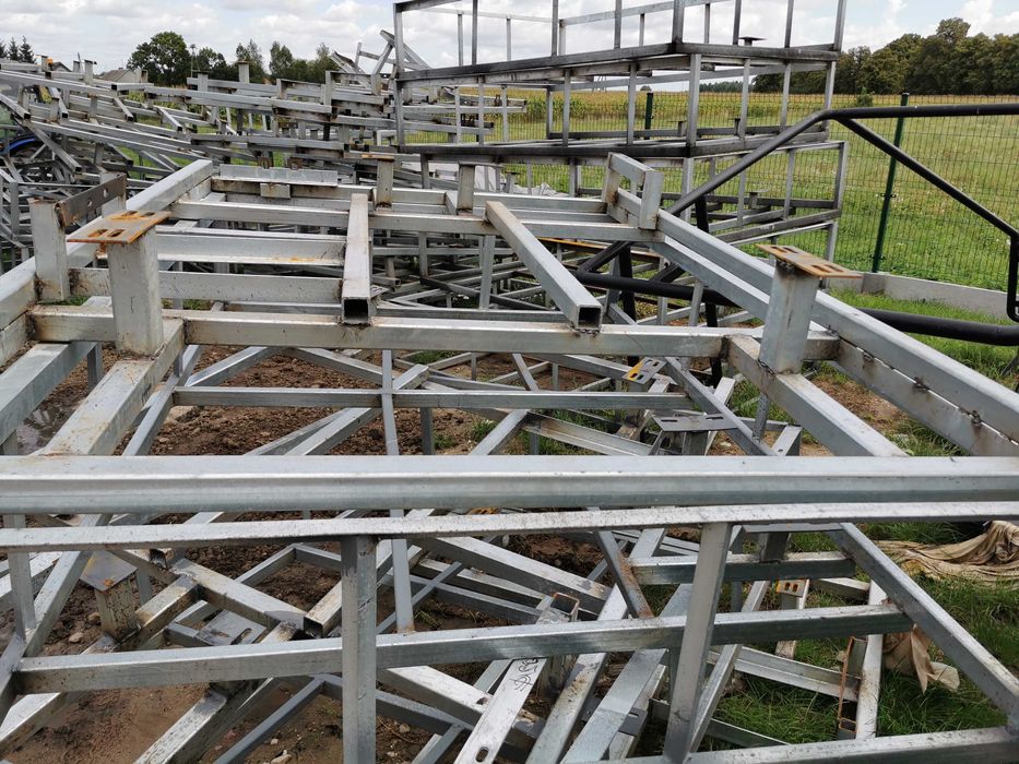 Złom użytkowy stal profile kątowniki ramki ocynkowany