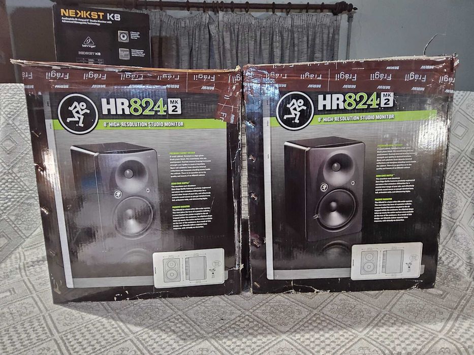 1 Ano garantia 50% Desconto MACKIE HR 824 MK2 REFERENCE Semi-Novas
