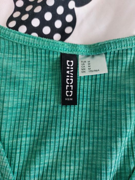 Zielona bluzka ze srebrnym elementem H&M divided