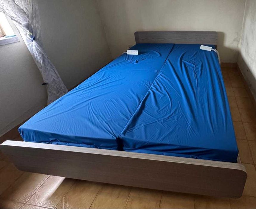 Cama de casal articulada com colchões viscoelásticos da marca Winncare - RESERVADA