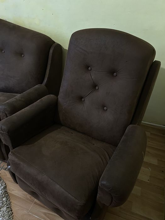 Диван та крісла в описі детальніше