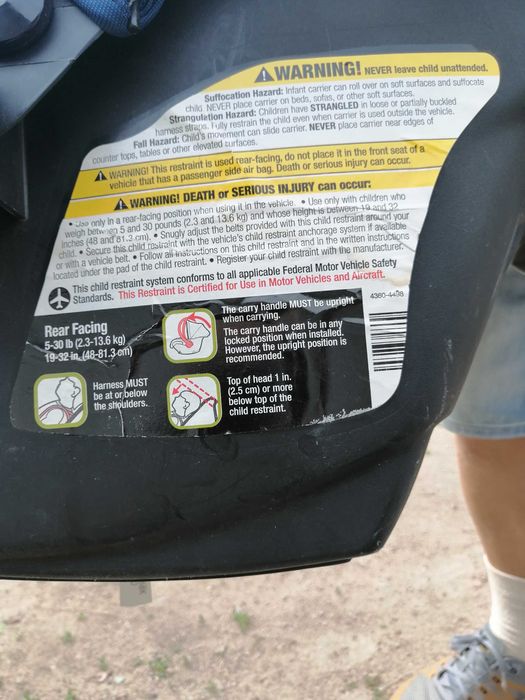 Автокрісло MAXI COSI 0+ з базою на колесах