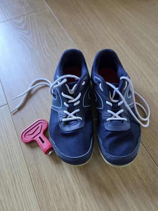 Buty, kolce do lekkoatletyki, biegania rozmiar 33