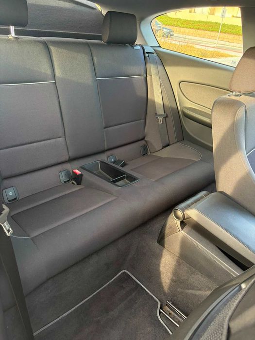 BMW Série 1 118d 2010 Preto 3 Portas | 318.000 km