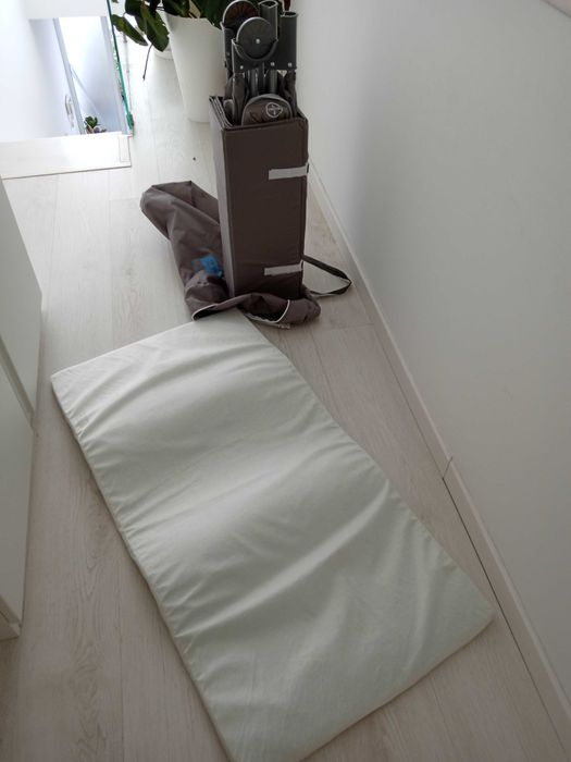 Cama de viagem de bebé