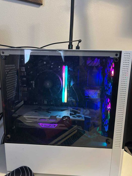 Gaming Pc and Monitors