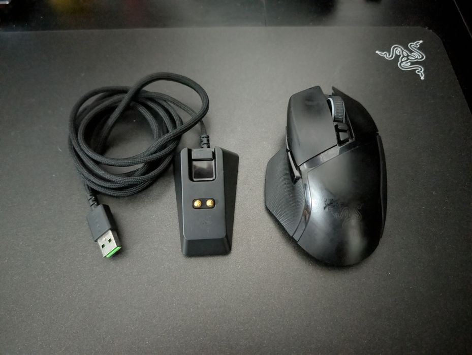 Rato Razer Basilisk Ultimate + Dock