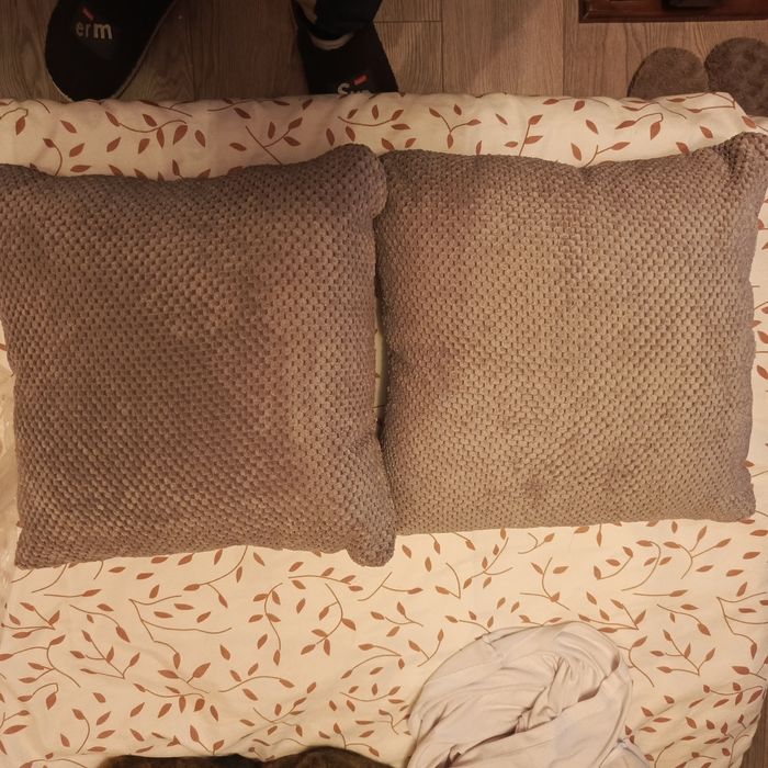 Дві мали подушки