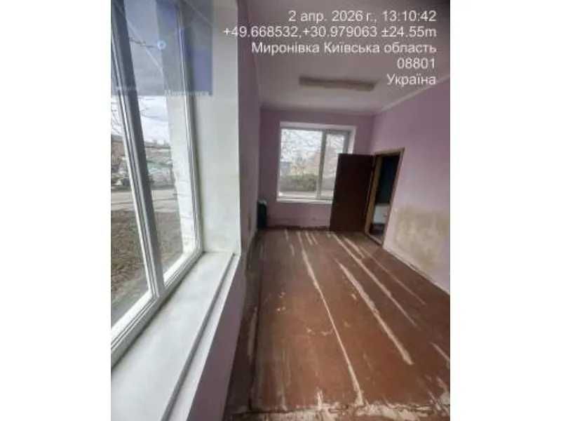 Продаж комерційного приміщення 169 м² + гараж у центрі Миронівки, вул. Захарченка, 56