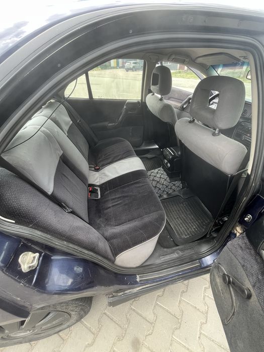 Opel Omega 2.0 16v