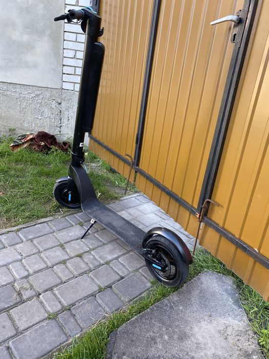 Електросамокат Proove Xsiti Pro.