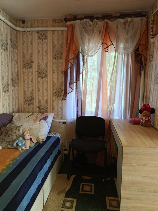 Продам  будинок, в місті, ремонт, зручності , меблі ,техніка.