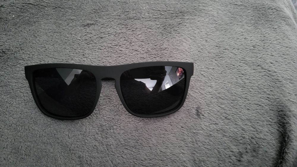 Okulary przeciwsłoneczne męskie