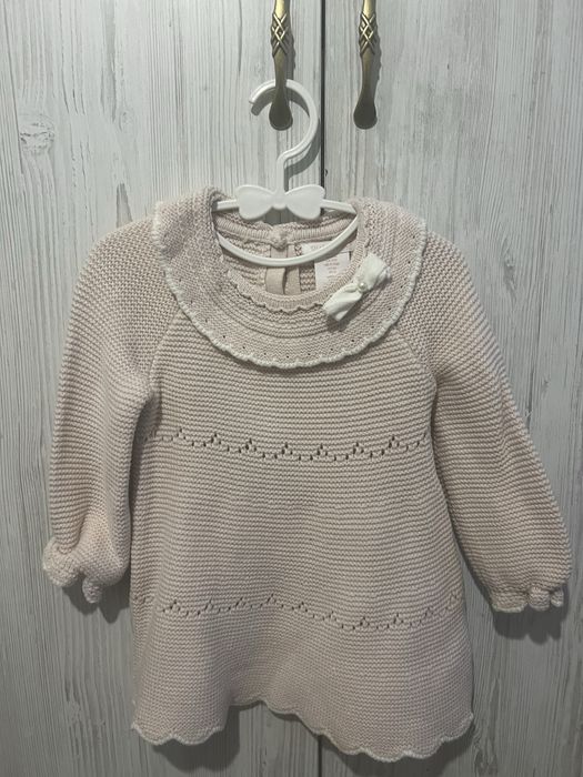 Святкові сукні для дівчаток( в ідеальному стані)