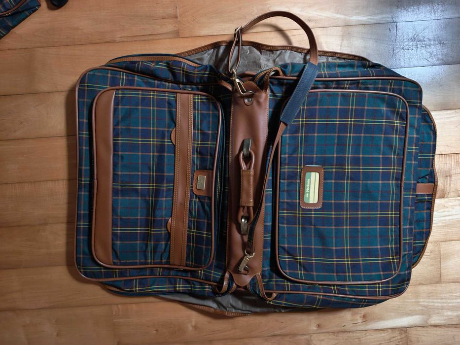 Saco de viagem e porta fatos