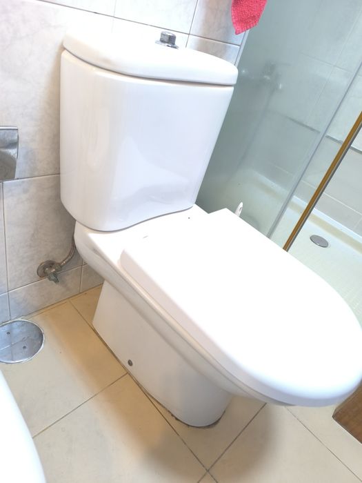 Louças casa de banho usadas