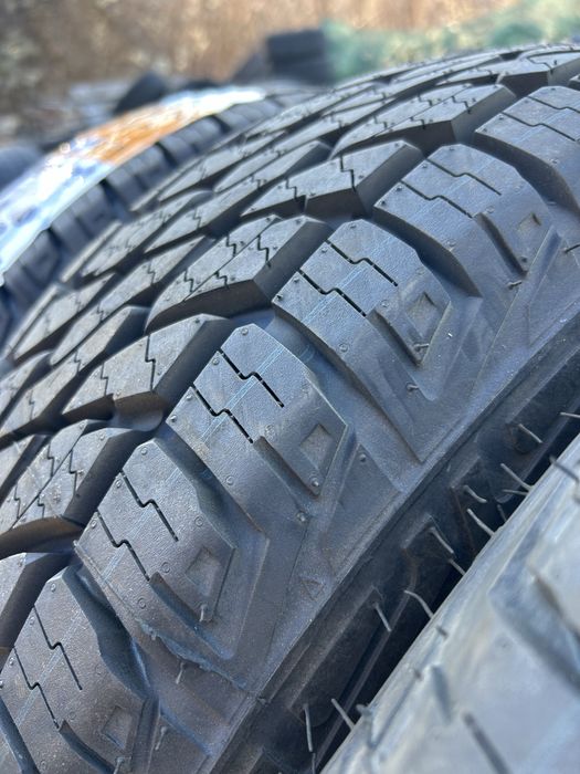 Шини А/Т  235/75r15
