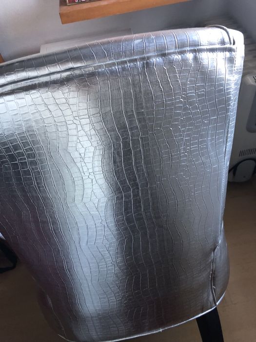 Sofa sem braços em pele sintetica facil de limpar e transportar