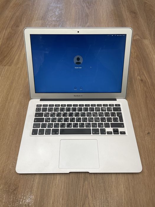 MacBook Air 13″ Early 2015 Intel i5 8GB RAM 121GB SSD