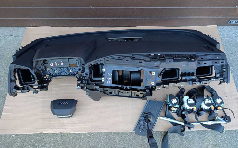 Торпеда консоль Audi Q4 E-tron US EU Разборка ауди ку4 е трон