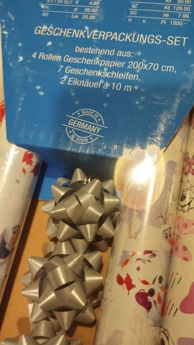 Papier do pakowania prezentów i wstążki Disney nowe
