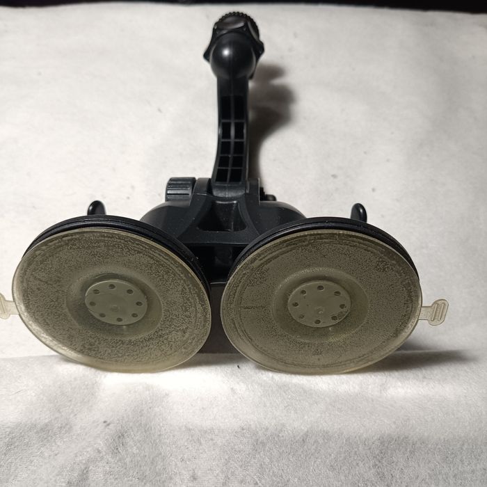 Продам Кронштейн із двома присосками для підсилювача сигналу ALIENTECH