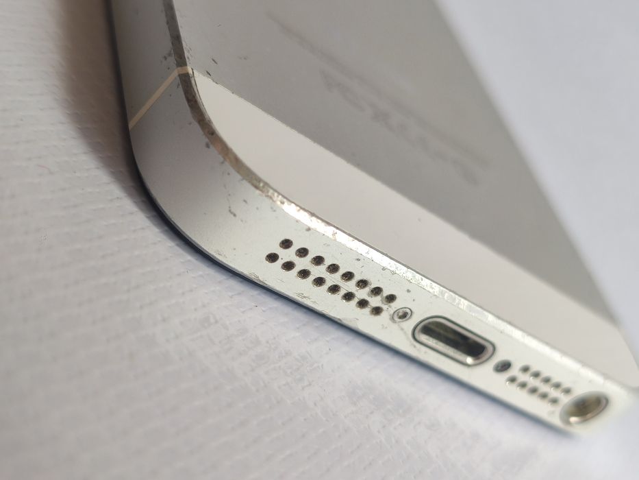 iPhone 5 Modelo A1429 para decoração, peças ou restauro