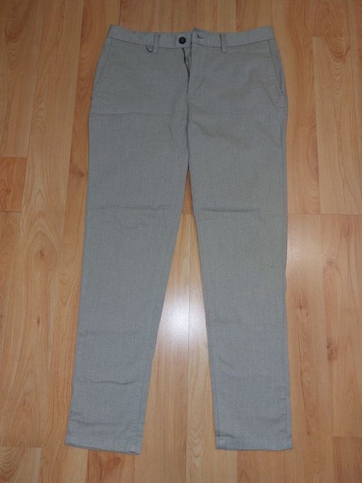 Spodnie damskie materiałowe beżowe eleganckie z wiskozą Zara rozmiar38