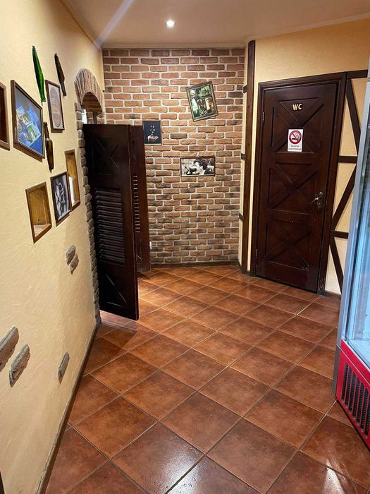 Продаж кафе + тераса на бульварі Вацлава Гавела, 49